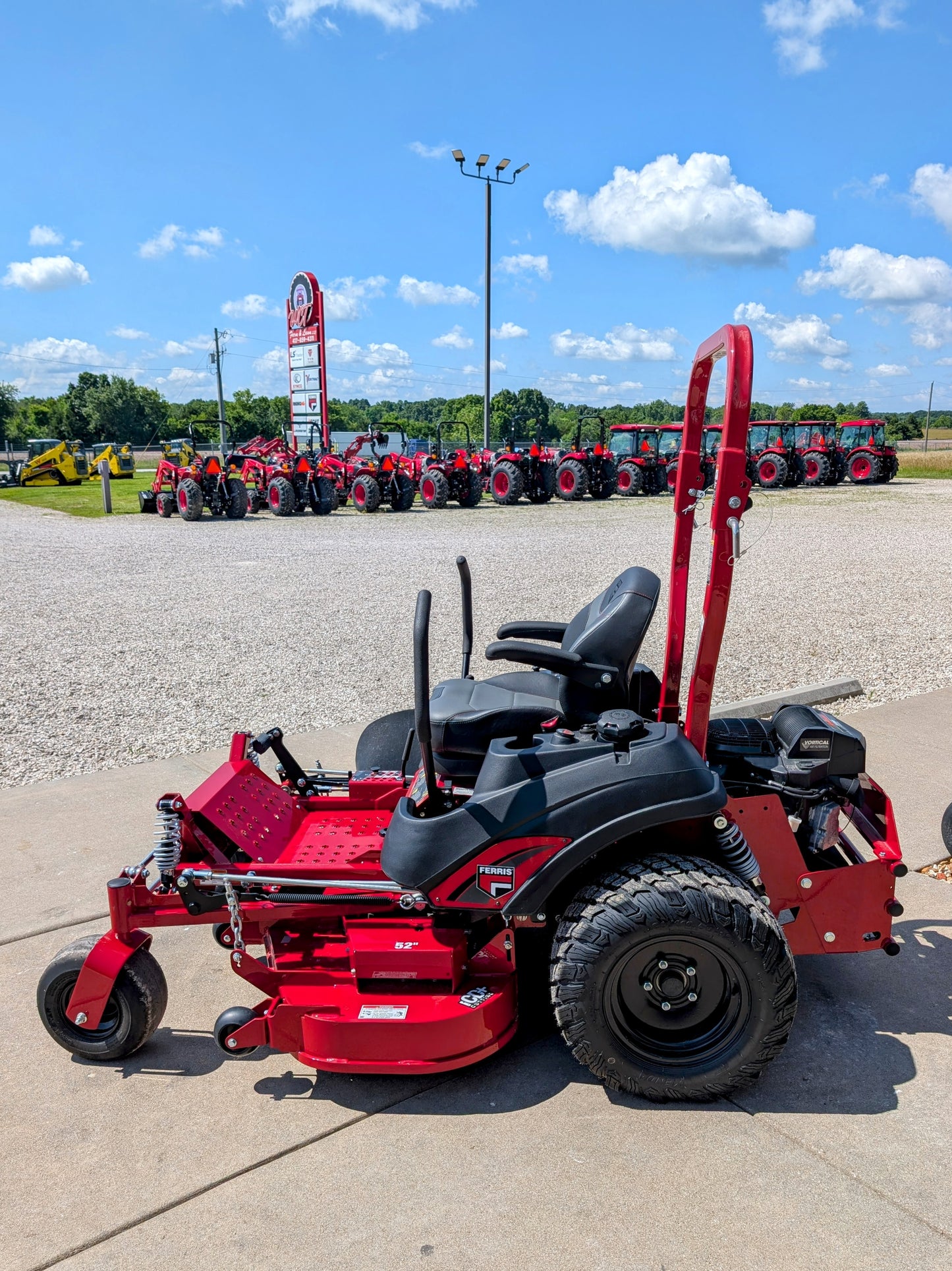FERRIS ISX™ 800 Zero Turn Mower 24 HP Kawasaki, 52" Deck - 5902155