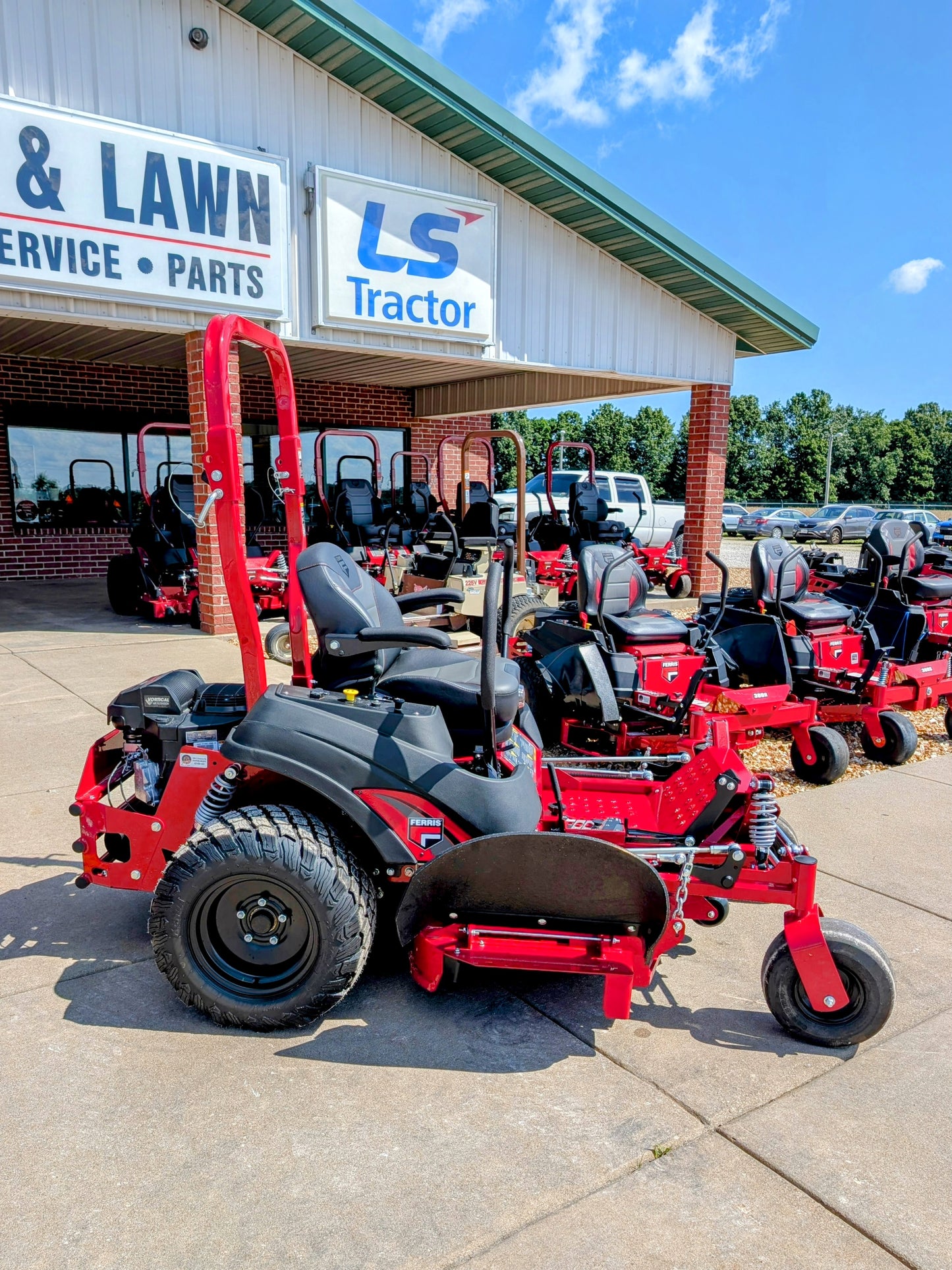 FERRIS ISX™ 800 Zero Turn Mower 24 HP Kawasaki, 52" Deck - 5902155