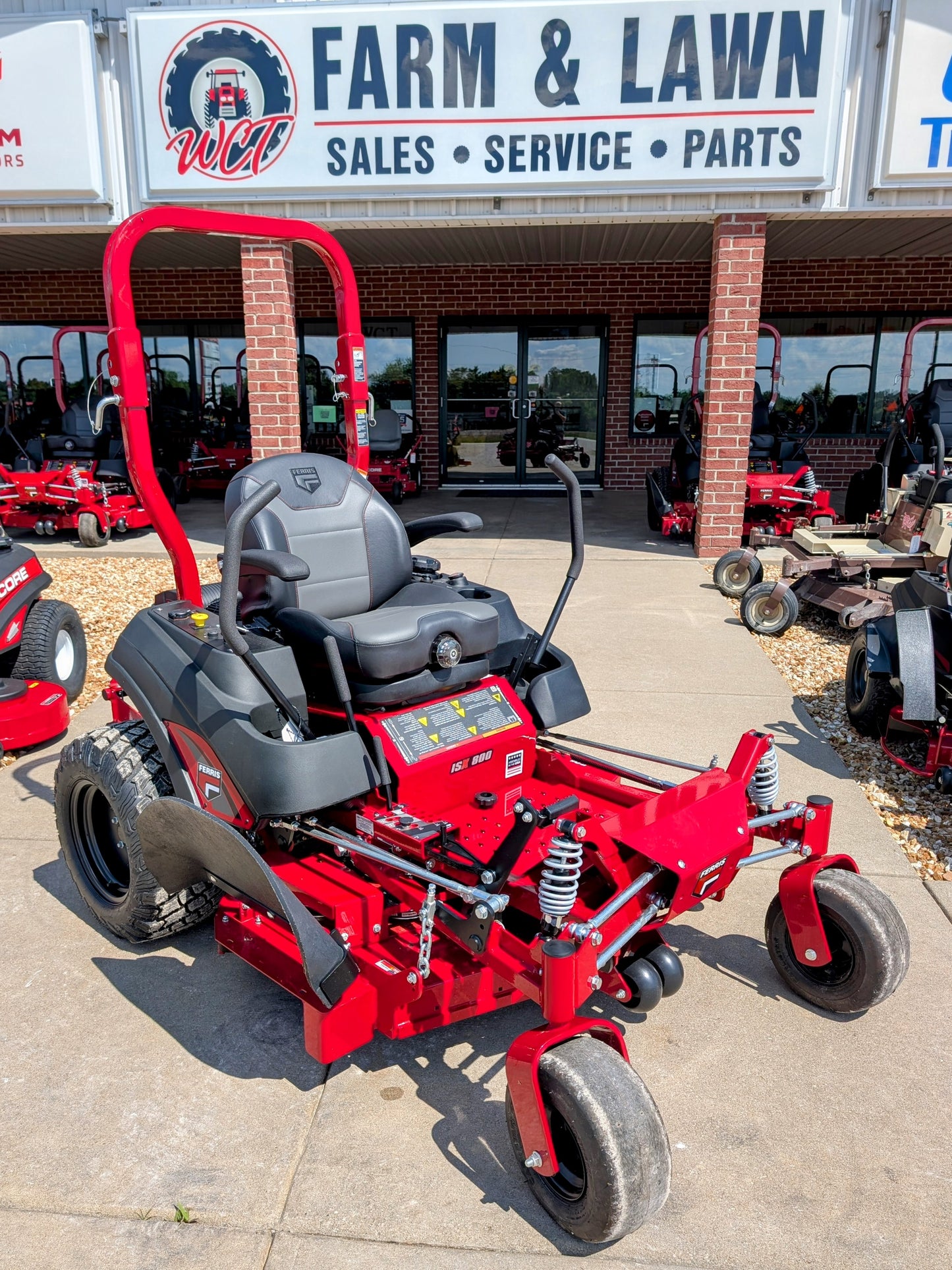 FERRIS ISX™ 800 Zero Turn Mower 24 HP Kawasaki, 52" Deck - 5902155