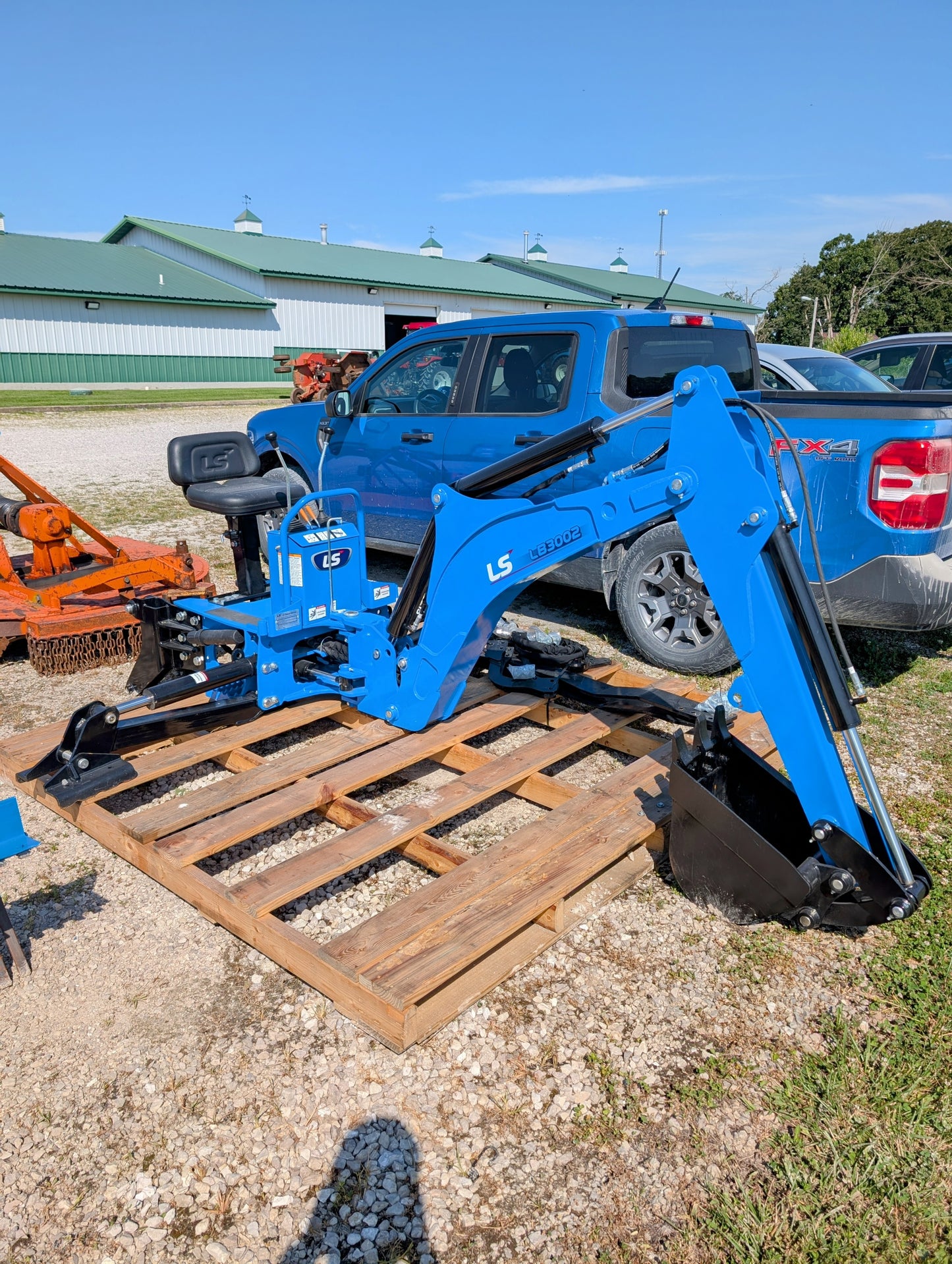 LST USED_LB3002 BACKHOE