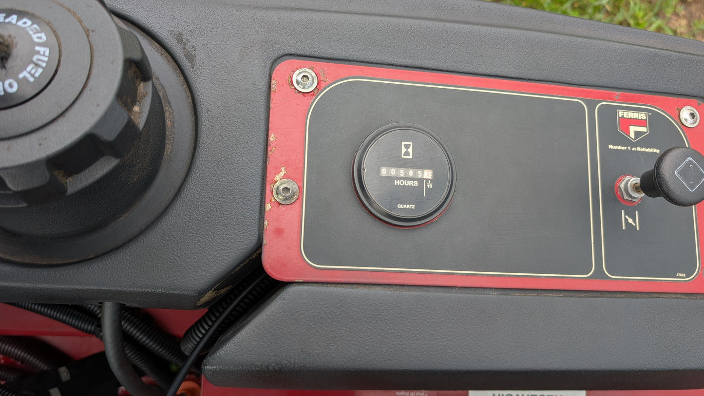 (CONSIGNMENT) FERRIS IS3000 61" Deck 25HP Kawasaki - CONFER_IS3000