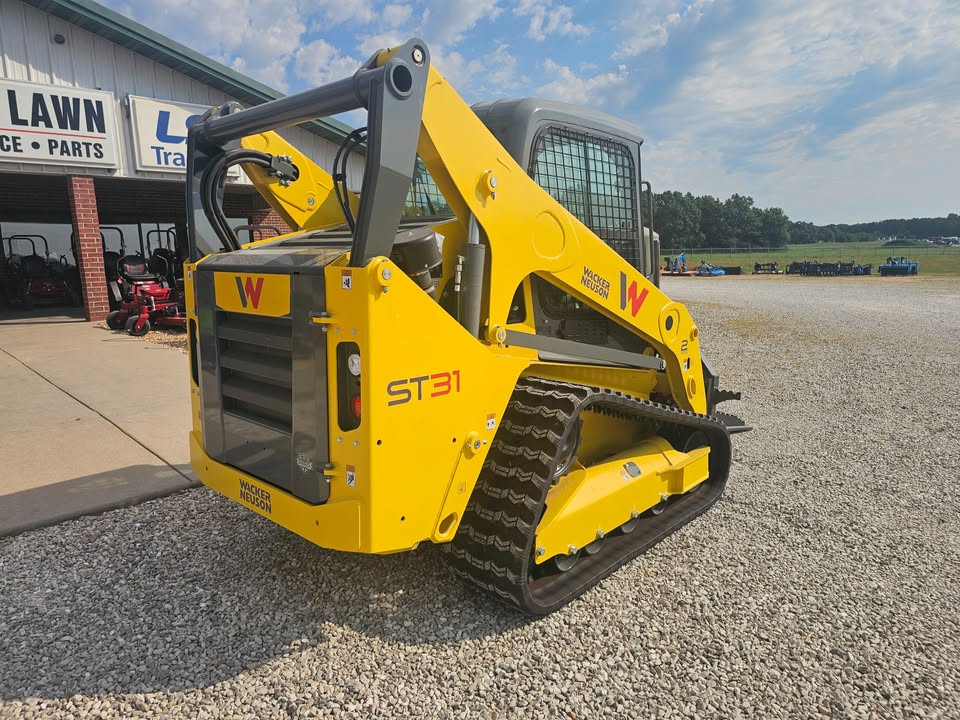 $63,900 WACKER NEUSON ST31 DELUXE CAB CASH PRICE $63,900 after REBATES