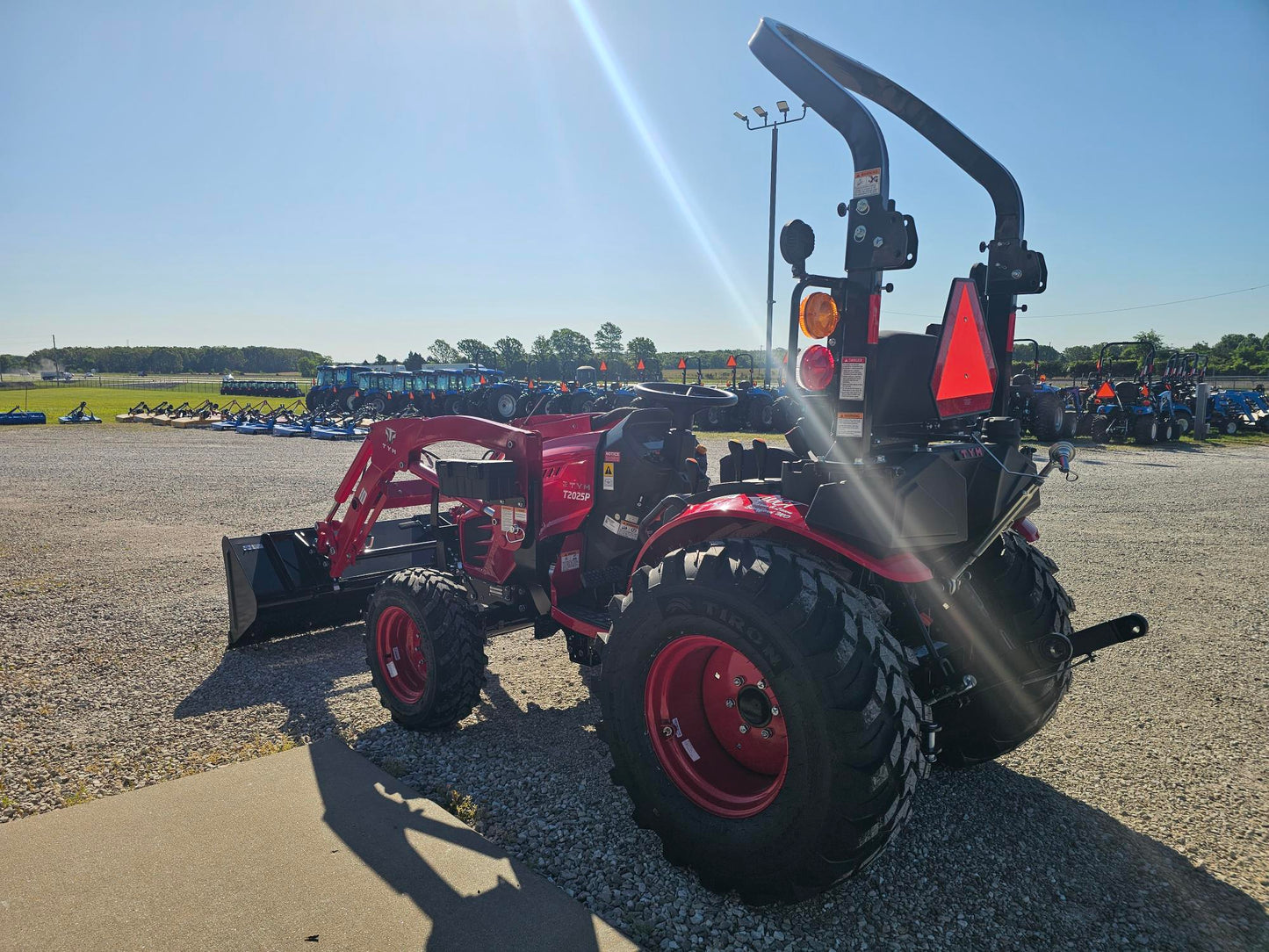 TYM T2025P, 24.7HP HST, 4WD, DIESEL TRACTOR