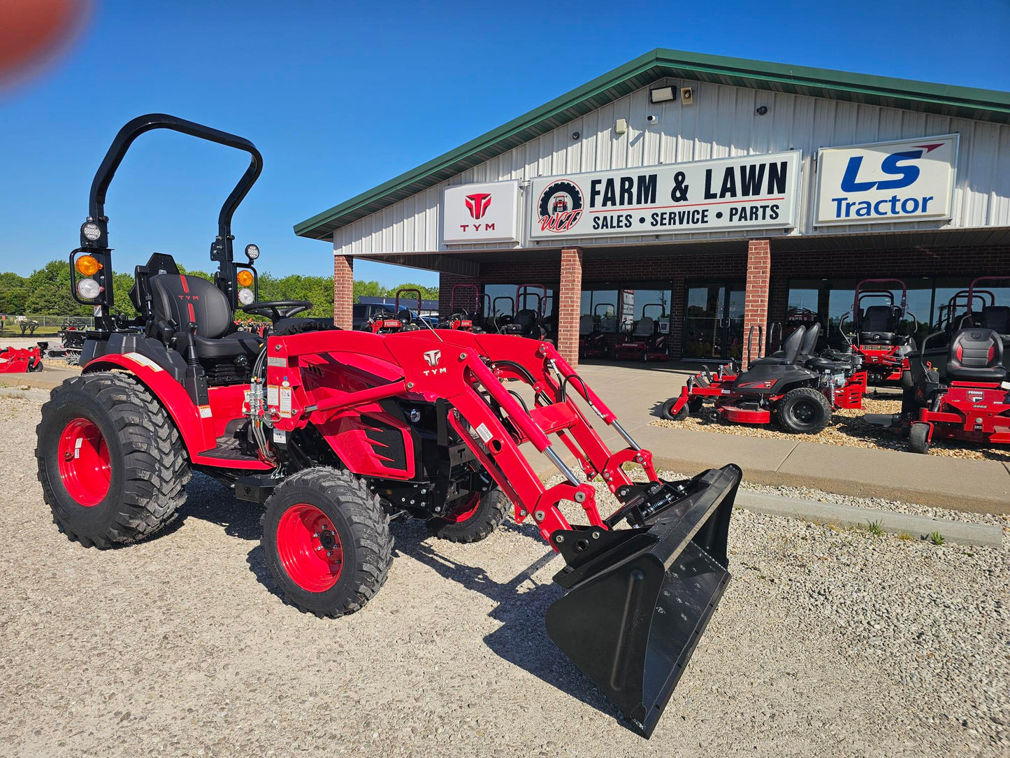 TYM T2025P, 24.7HP HST, 4WD, DIESEL TRACTOR