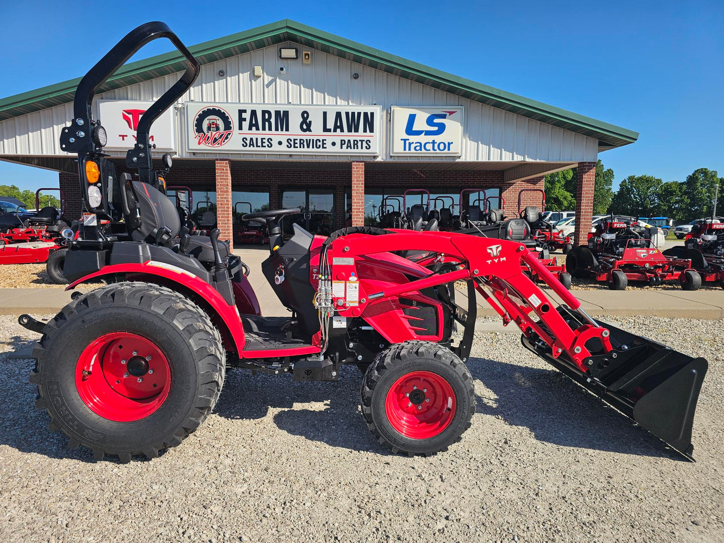 TYM T2025P, 24.7HP HST, 4WD, DIESEL TRACTOR