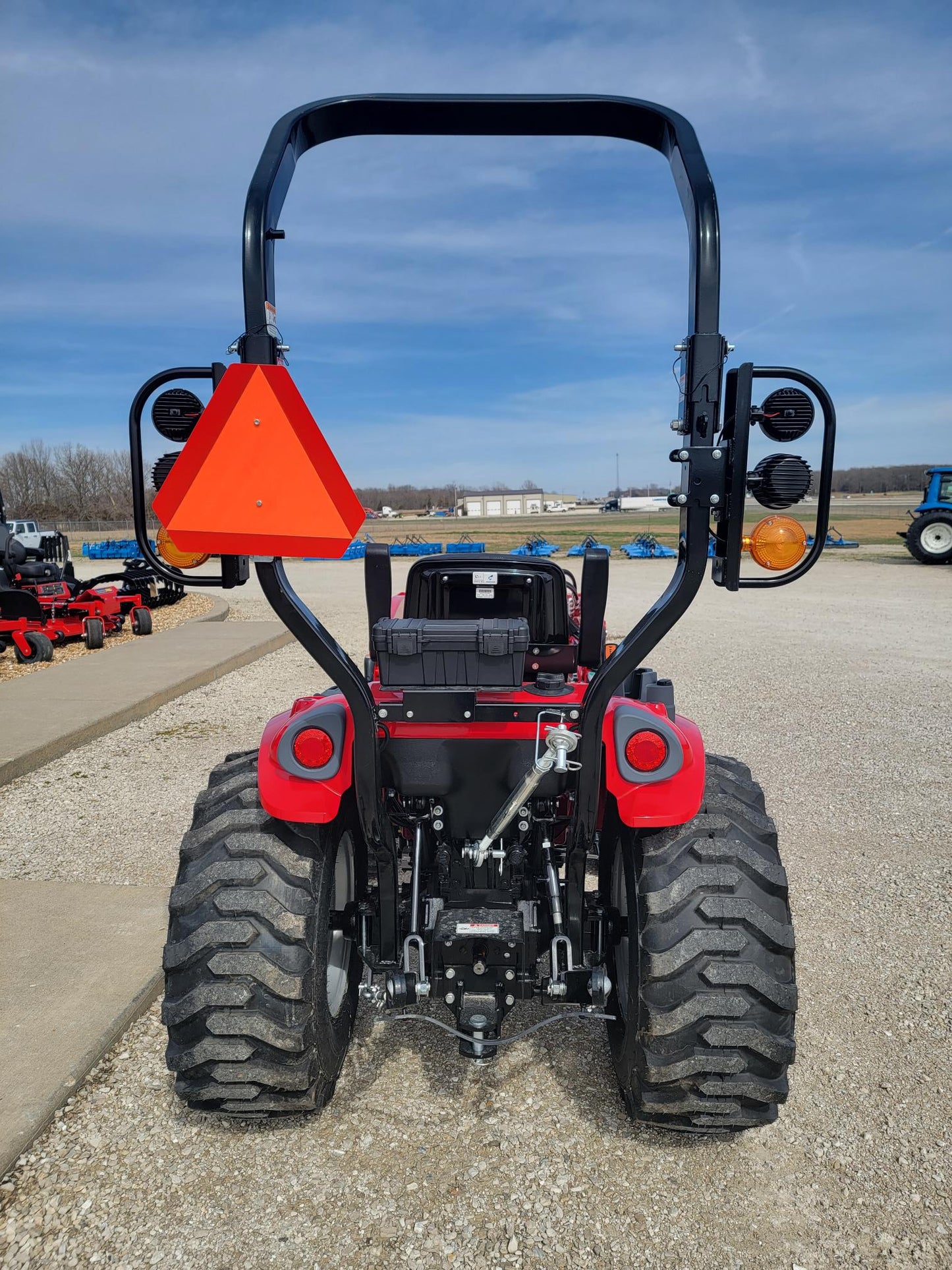 TYM T25 TRACTOR - 24.7HP, HST