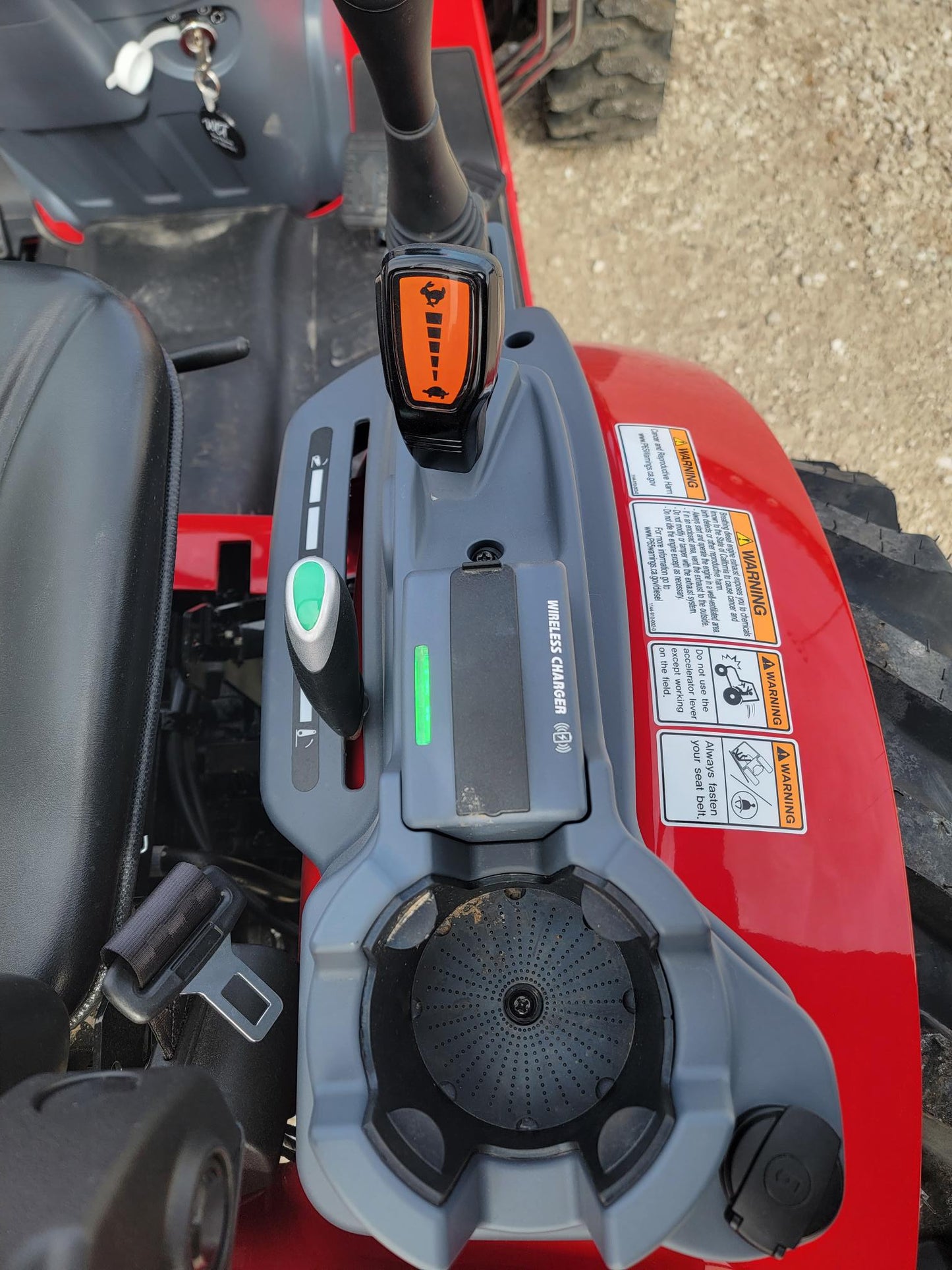 TYM T25 TRACTOR - 24.7HP, HST