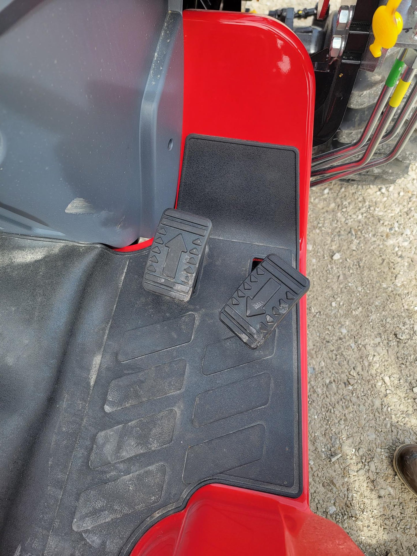 TYM T25 TRACTOR - 24.7HP, HST