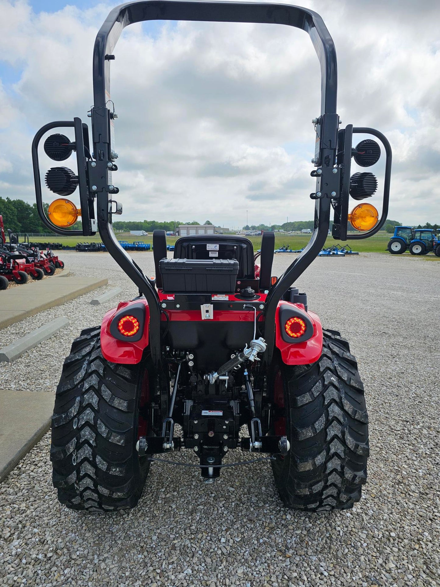 TYM T25 TRACTOR - 24.7HP, HST