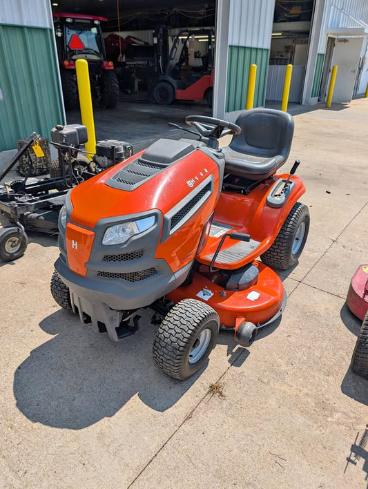 USED HUSQVARNA 22HP RIDING MOWER, 46" DECK, 196hrs - USED_YTH22V46