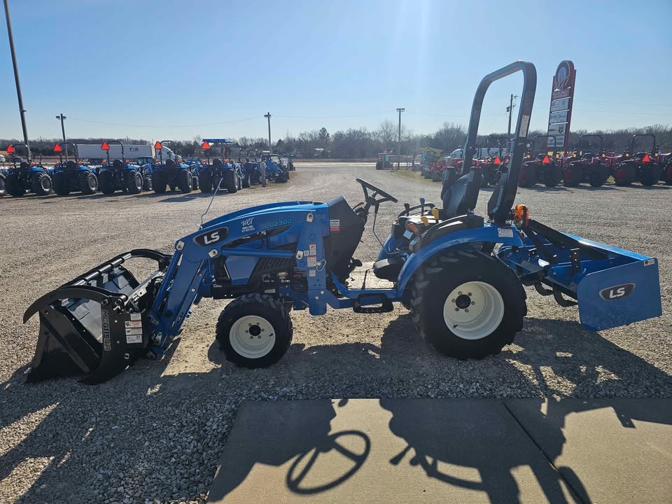 LS TRACTOR USED MT225S WITH 3RD FUNCTION!