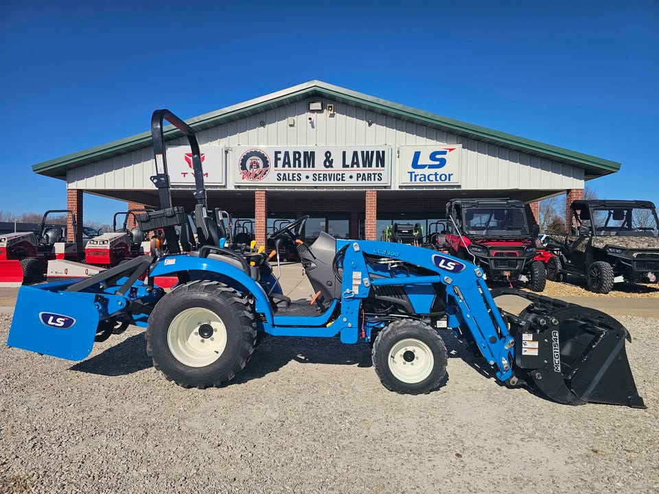 LS TRACTOR USED MT225S WITH 3RD FUNCTION!