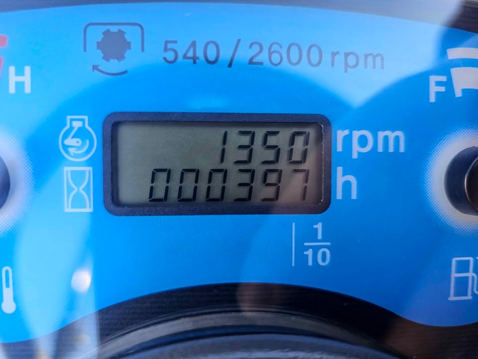 LS TRACTOR USED MT225S WITH 3RD FUNCTION!