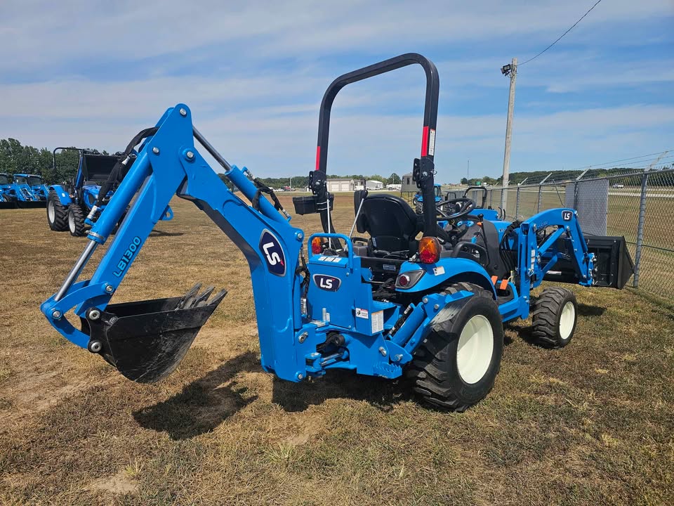 USED LS MT225S HST TRACTOR WITH BACKHOE, 15 HRS