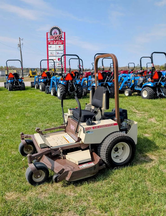 USED-Grasshopper 225V Zero Turn Mower